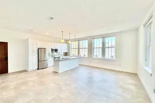 2102 Mechanic St, Galveston, TX 77550 - Photo 2