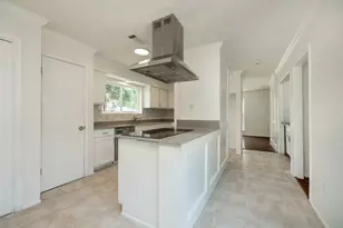 12326 Campos Dr, Houston, TX 77065 - Photo 16