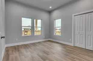 18809 Warrior Rd, Galveston, TX 77554 - Photo 16