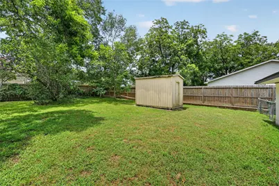 803 W First Street, Brenham, TX 77833 - Photo 24