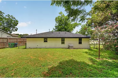 803 W First Street, Brenham, TX 77833 - Photo 22