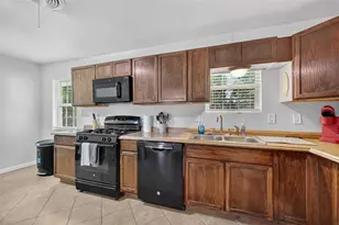 803 W First St, Brenham, TX 77833 - Photo 10