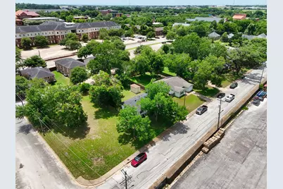 803 W First Street, Brenham, TX 77833 - Photo 26