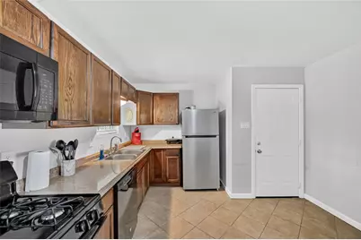 803 W First Street, Brenham, TX 77833 - Photo 10
