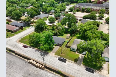 803 W First Street, Brenham, TX 77833 - Photo 30