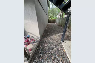 515 E Fm-517, Dickinson, TX 77539 - Photo 8