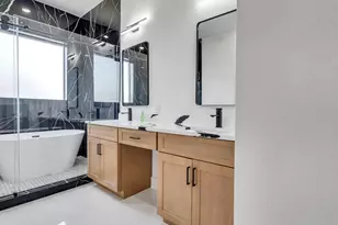 2709 Berry St, Houston, TX 77004 - Photo 12