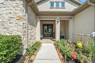 629 N Dayflower Dr, Montgomery, TX 77316 - Photo 2