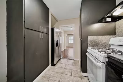 4505 Larch Lane, Bellaire, TX 77401 - Photo 18