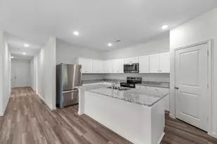 3119 Diamond Vw Ln, Angleton, TX 77515 - Photo 2