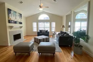 11506 Main Elm Dr, Houston, TX 77025 - Photo 8