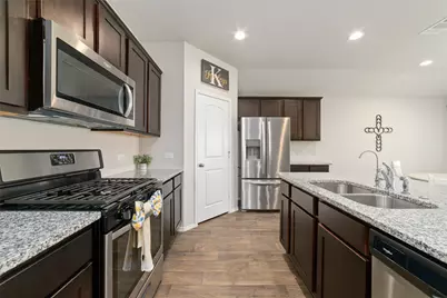 4707 Lombardy Fire Trail, Katy, TX 77449 - Photo 6