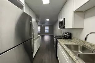 9075 Gaylord Dr, Houston, TX 77024 - Photo 6