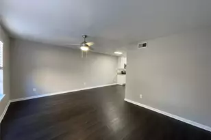 9075 Gaylord Dr, Houston, TX 77024 - Photo 2