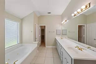 3129 Red Maple Dr, Friendswood, TX 77546 - Photo 22