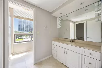 5110 San Felipe Street #43W, Houston, TX 77056 - Photo 10