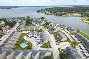 182 April Point Dr N, Conroe, TX 77356 - Photo 18