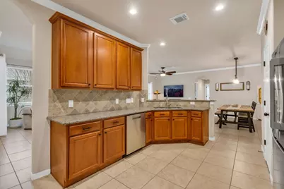 14 Fitzroy Place, Conroe, TX 77384 - Photo 12