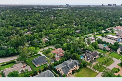 11714 Memorial Drive, Houston, TX 77024 - Photo 48