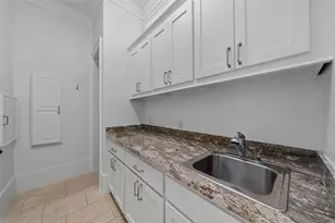 11714 Memorial Dr, Houston, TX 77024 - Photo 22