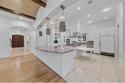 11714 Memorial Drive, Houston, TX 77024 - Photo 16