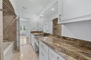 11714 Memorial Dr, Houston, TX 77024 - Photo 36