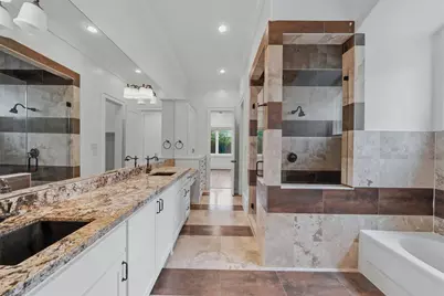11714 Memorial Drive, Houston, TX 77024 - Photo 20