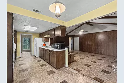 1576 County Road 614, Dayton, TX 77535 - Photo 8