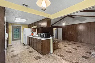 1576 County Rd 614, Dayton, TX 77535 - Photo 8