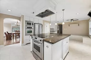 1330 Des Jardines St, Houston, TX 77023 - Photo 2