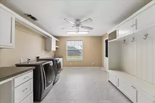 1330 Des Jardines St, Houston, TX 77023 - Photo 6