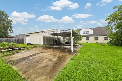 1330 Des Jardines Street, Houston, TX 77023 - Photo 28