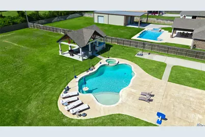 15211 Icet Creek Avenue, Mont Belvieu, TX 77523 - Photo 44