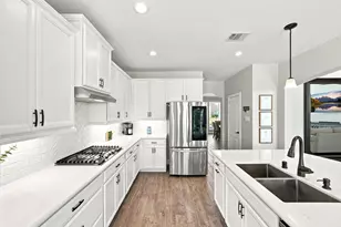 15211 Icet Crk Ave, Mont Belvieu, TX 77523 - Photo 10