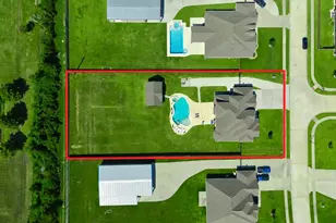 15211 Icet Crk Ave, Mont Belvieu, TX 77523 - Photo 46