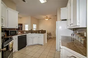 10822 Sail View St, Montgomery, TX 77356 - Photo 14