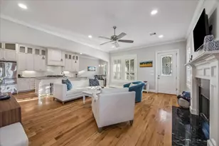 209 Queen Rd, Clear Lake Shores, TX 77565 - Photo 6