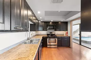 1201 Autrey St, Houston, TX 77006 - Photo 14