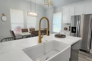 25010 San Simeon Ct, Galveston, TX 77554 - Photo 4