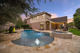 26 S Pinto Point Cir, The Woodlands, TX 77389 - Photo 2