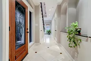 1013 Crocker St, Houston, TX 77019 - Photo 2