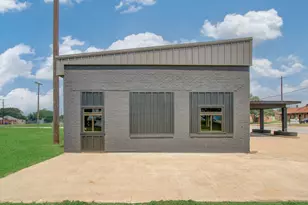 401 E Main St, Eagle Lake, TX 77434 - Photo 6