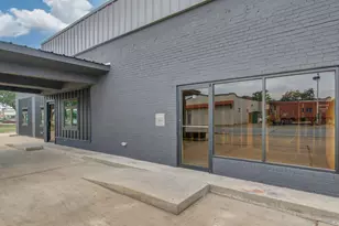 401 E Main St, Eagle Lake, TX 77434 - Photo 2