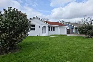 4607 Englewood St, Houston, TX 77026 - Photo 1