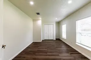 9646 Springview Ln, Houston, TX 77080 - Photo 2