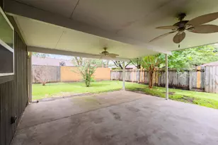 9646 Springview Ln, Houston, TX 77080 - Photo 28