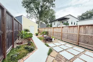 926 Rutland St, Houston, TX 77008 - Photo 14