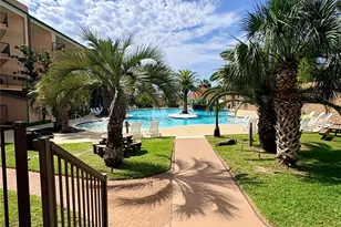 9520 Seawall Blvd, Galveston, TX 77554 - Photo 12