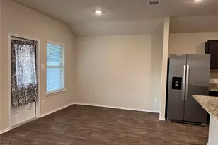 312 Comal Dr, Huntsville, TX 77340 - Photo 16