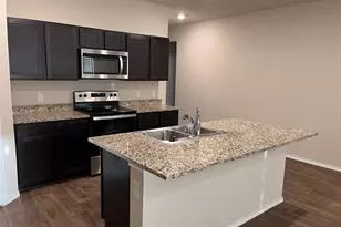 312 Comal Dr, Huntsville, TX 77340 - Photo 8